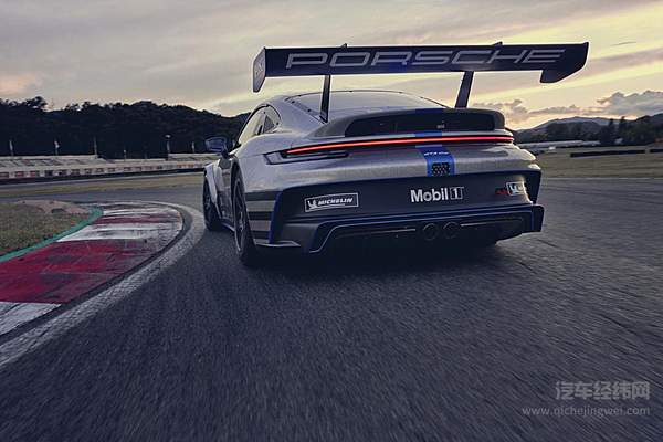 一只很暴力的小青蛙 纯粹的赛道机器保时捷911 GT3 Cup