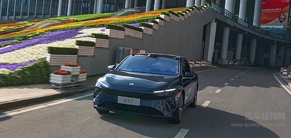 “7”系对决 40多万预算 选智己L7还是蔚来ET7？