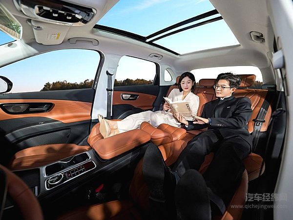 限时抢鲜价9.29万元起！第五代瑞虎8全球上市