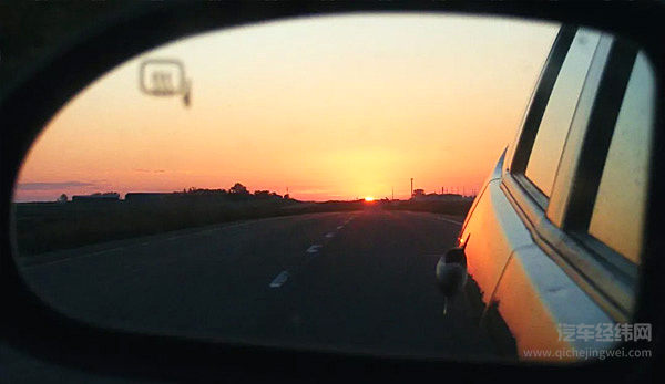 这些自主品牌是一袭华美的袍，里面爬满了虱子