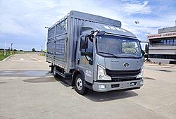 中國重汽海西牛氣沖天MAX 185馬力 4X2 4.15米 倉柵式國六輕卡載貨車 (中國重汽變速箱)(ZZ5128CCYG17FB2)