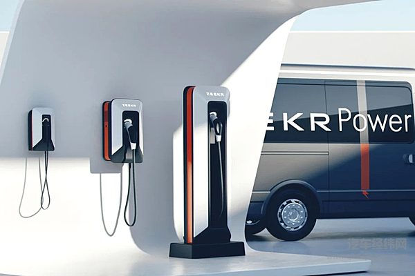 同价位纯电轿车对决 星纪元ES与极氪007哪一款车更有性价比？