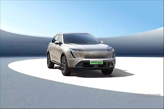 宋PLUS DM-i冠军版上市 与哈弗枭龙MAX相比谁的实力更强？