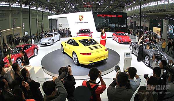 全民乐享汽车嘉年华 武汉汽车文化节以“礼”相待