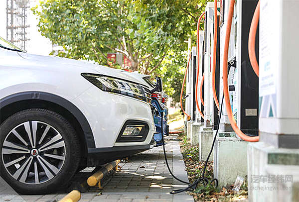 告别里程焦虑 新能源汽车离我们更近了