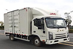 江淮骏铃A9 舒适版 180马力 4X2 3.82米 厢式国六轻卡载货车 (法士特变速箱)(HFC5042XXYP31K1C7S)