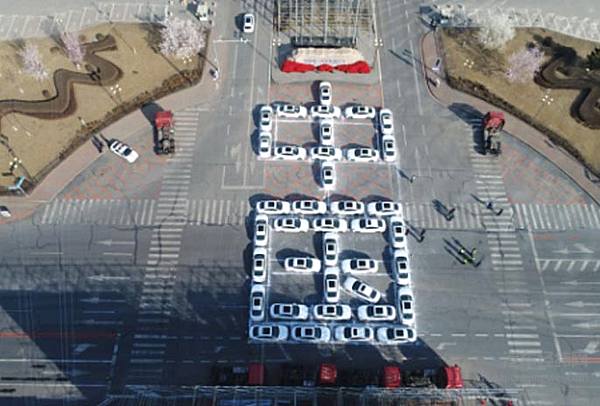 中国梦·劳动美 中国一汽劳动节为“心连心”特别节目站台