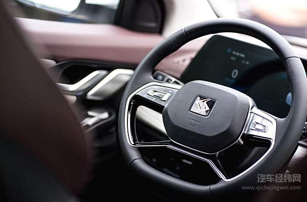 思皓品牌MIS皓学架构下首款车型上市 思皓QX吸引了谁的好奇心？