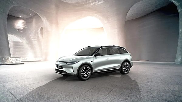 新能源车企纷纷晒出2021年成绩单 谁能更胜一筹？