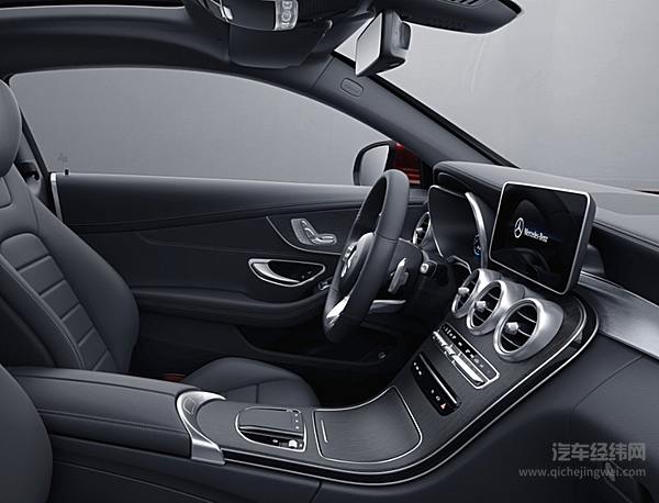 新一代奔驰C级上市：逆水行舟 岂敢摸鱼