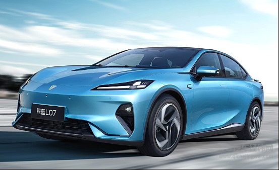 深蓝L07与银河E8都主打性价比 哪一款车更强？