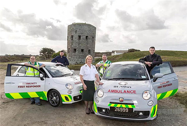 路遇救援车辆时，你会正确让路吗？