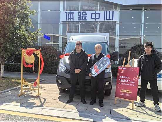 从新疆到南京 依维柯欧胜承载着一个老兵的江湖梦