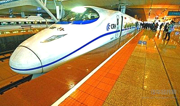 第七届武汉汽车文化节：献给武汉改革开放40周年