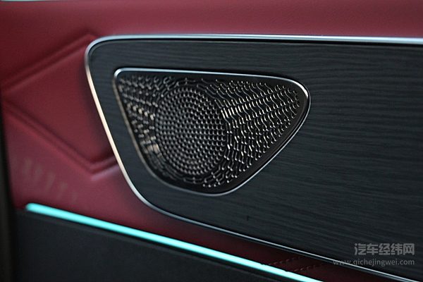 风云品牌焕新进阶，全球真C级旗舰风云A9L抢购价13.99万元起！