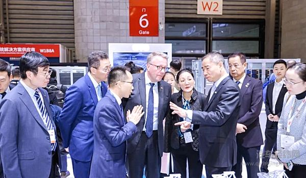 宁德时代首次亮相