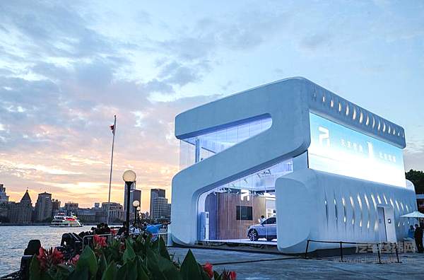 16.28万元起享620km超长续航 荣威R ER6“芯”动上市