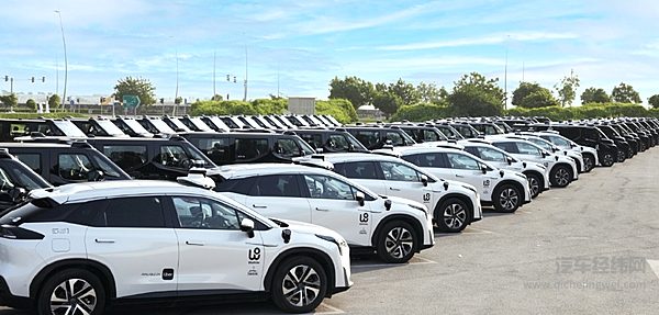 文远知行2025年营收6.9亿元创新高 2030年剑指数万辆Robotaxi