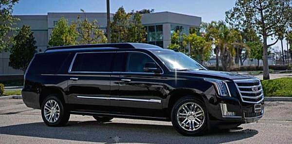 史泰龙出售它的定制版超豪华座驾 期望售价35万美元