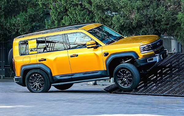 方程豹豹5和坦克400 Hi4-T谁才更懂越野？