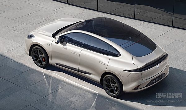 昊铂HT与智己LS6拼实力 谁才是更具性价比的好选择？