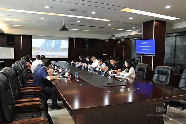 重庆物流集团党委书记、董事长曾勇到访力帆科技