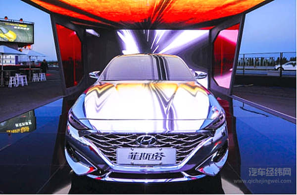 北京现代菲斯塔追赶轿车风潮 思域“神车”地位不保？！