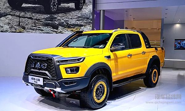 全球化提速 江汽集团携多款新品“智”汇蓉城