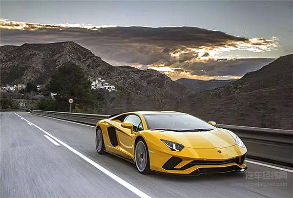 全世界的有钱人这么多？！都能买得起兰博基尼？