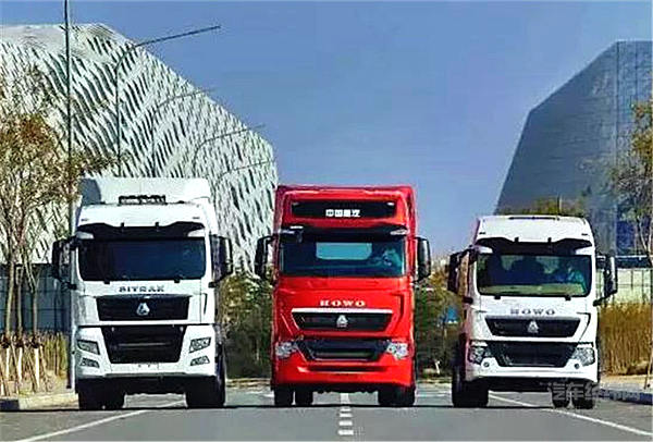 中国重汽首创“不停车”服务  244个服务站为运输人保驾护航