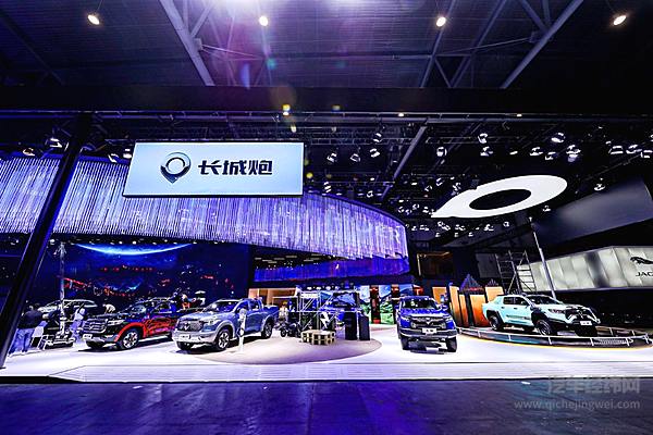 交车、上新两不误 两年20万台的长城炮速度燃爆成都车展