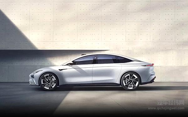 智己L7对标蔚来ET7 谁是新势力轿车旗舰领军车型