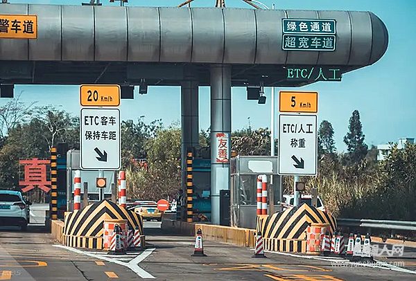 首批改造站點(diǎn)通行能力平均提升15％ 天津高速公路智慧擴(kuò)容