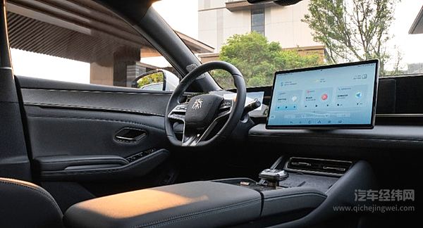 百公里亏电油耗2.9L综合续航2100km 秦L真的完胜银河L6吗？