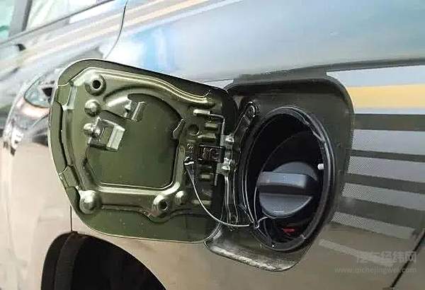 汽车油箱设计也有高低端之分？！