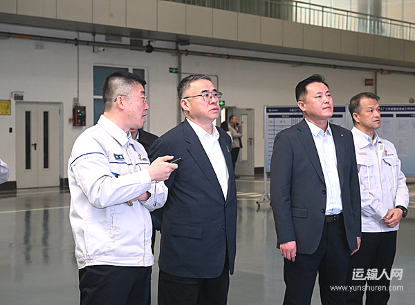 張小帆到一汽解放動(dòng)力總成事業(yè)部大柴工廠調(diào)研