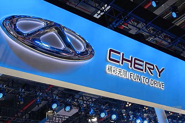 招谁惹谁了！明明很努力 竟然被称为“叫花车”？