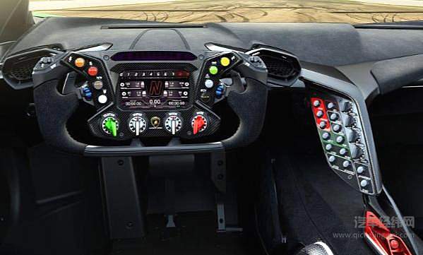 赛道绿魔牛气冲天 兰博基尼Essenza SCV12发布