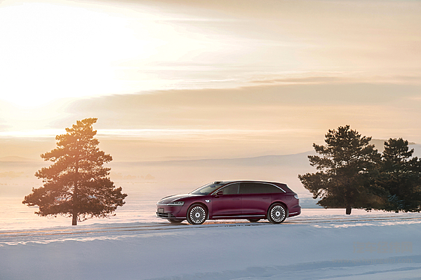 鸿蒙智行2026新年OTA 升级 重新定义人车协同出行