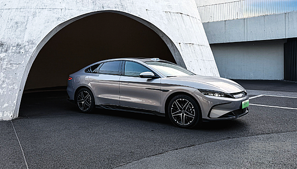 2026春节补能大考 充电换电火爆背后续航焦虑真的消失了吗？