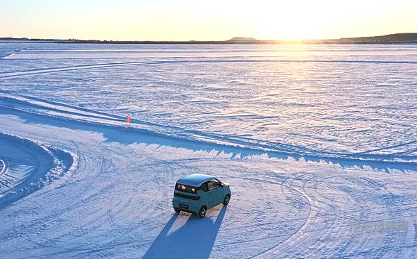 （宏光MINIEV冬季续航续航达成率行业领先）