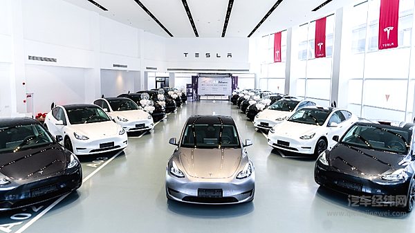 特斯拉FSD系统即将入华 它是颠覆者还是追随者？