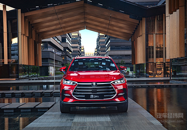 20万元级别混动SUV二选一 长安UNI-K和比亚迪唐DM-i谁更强?