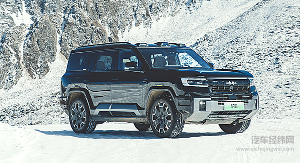 售价定位都相近 坦克500Hi4-Z和方程豹豹8谁更硬核？