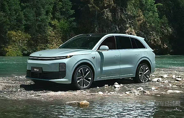 岚图FREE+与理想L6谁才是全能豪华SUV的真・答案？