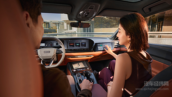 不止加长和加大屏：奥迪用“双平台”表示豪华车的新战场在“懂人心”