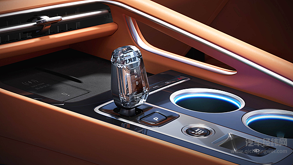 不到10万可入手！奇瑞瑞虎7与吉利新博越谁才是同级性价比之王？