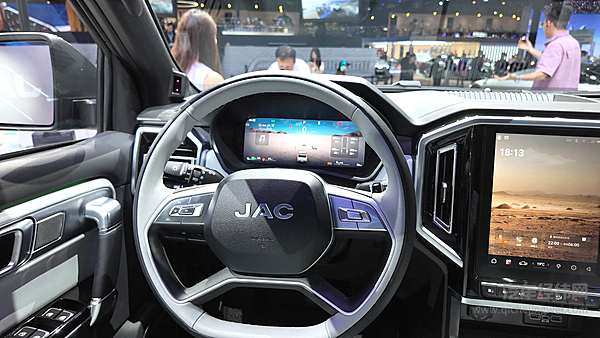 悍途PHEV打破皮卡“场景限制”  省得实在野得尽兴