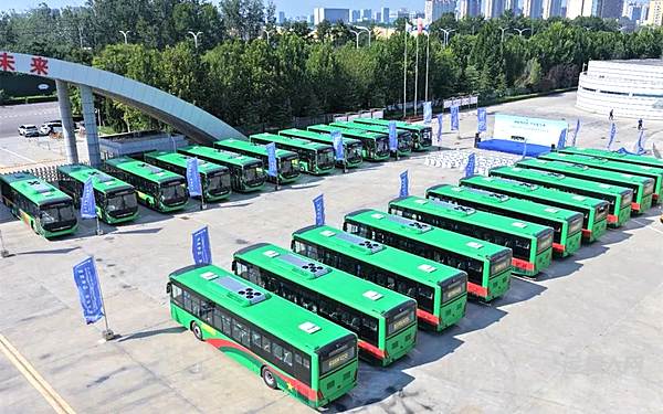 跨越撒哈拉！250輛中通客車助力布基納法索公共交通現(xiàn)代化升級