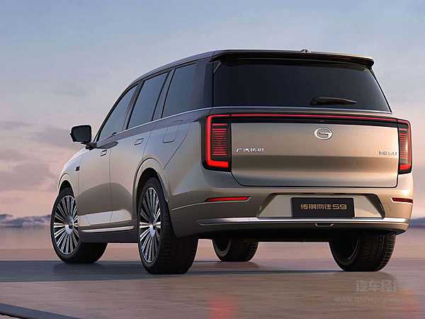 20万级混动SUV双雄对决 吉利银河M9能否撼动传祺向往S9？